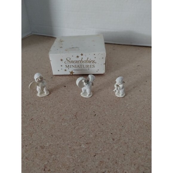 Snowbabies Miniatures "Tiny Trio" Handpainted Pewter Set - Picture 5 of 6